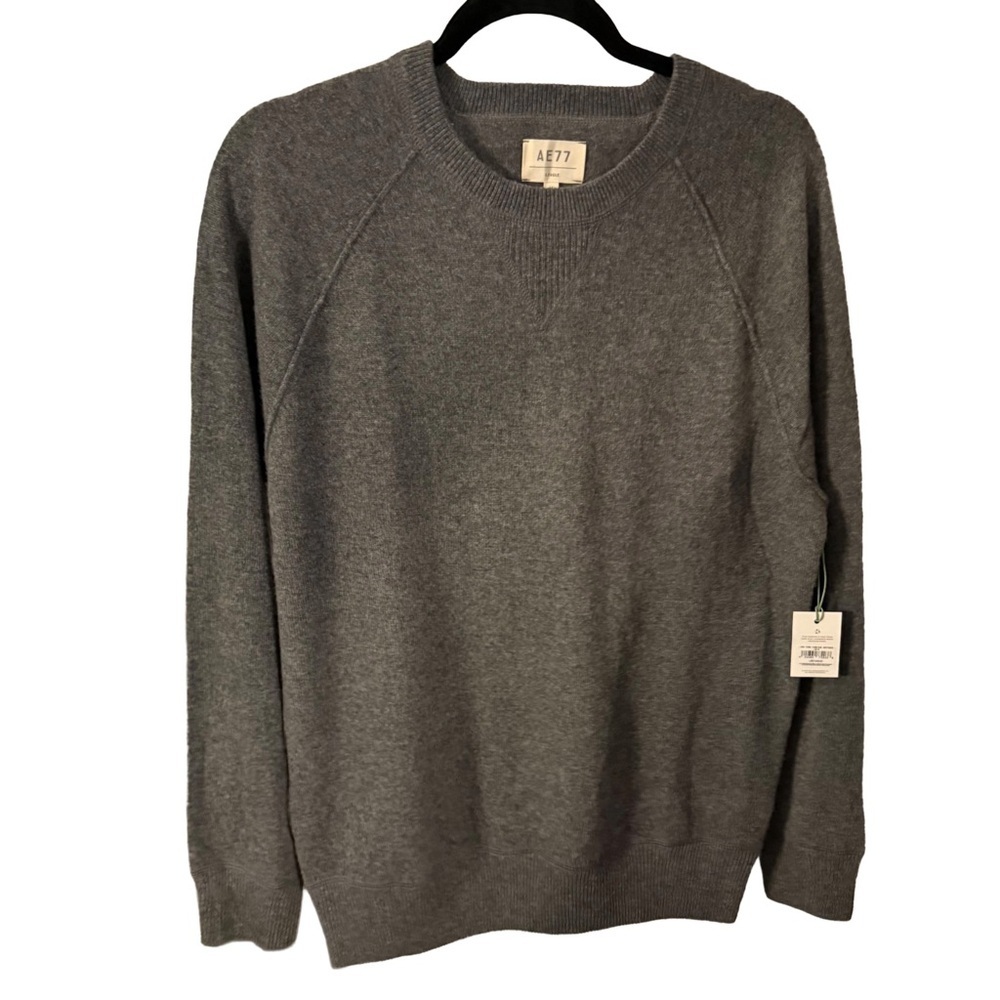 AE77 Men’s 100% CASHMERE Crewneck Sweater gray long sleeves Sz M NWT